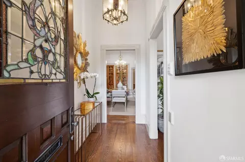Entry Way - 1905 Baker St, San Francisco, CA 94115 photo 1 of 3
