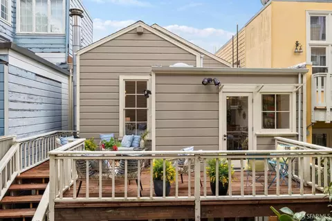 Exterior - 1905 Baker St, San Francisco, CA 94115 photo 6 of 9