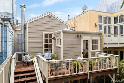 Exterior - 1905 Baker St, San Francisco, CA 94115 photo 4 of 9