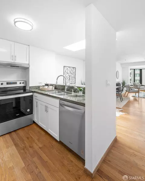 Kitchen - 601 Van Ness Ave #70, San Francisco, CA 94102 photo 5 of 5