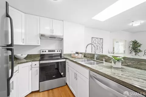 Kitchen - 601 Van Ness Ave #70, San Francisco, CA 94102 photo 2 of 5