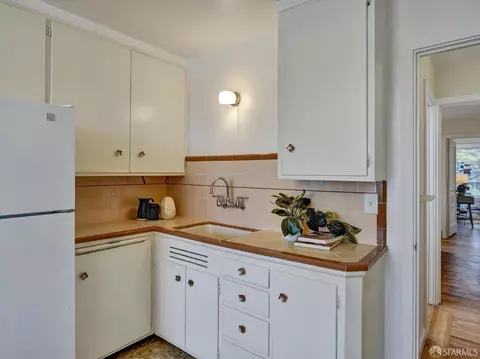 Kitchen - 2438 43rd Ave, San Francisco, CA 94116 photo 4 of 4