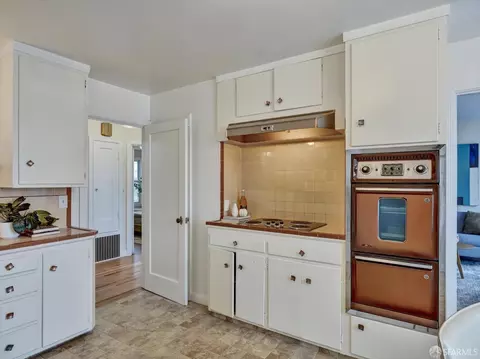 Kitchen - 2438 43rd Ave, San Francisco, CA 94116 photo 3 of 4
