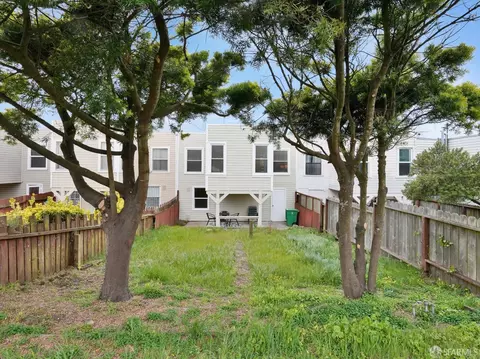 Exterior - 2438 43rd Ave, San Francisco, CA 94116 photo 4 of 6