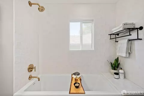 Bath - 211 Purdue Ave, Kensington, CA 94708 photo 2 of 5