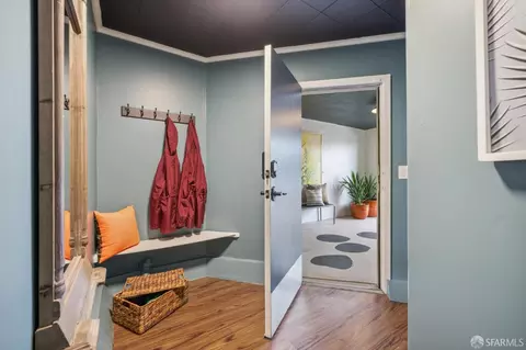 Entry Way - 393 Sweeny St, San Francisco, CA 94134 photo 4 of 5
