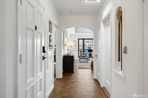 Entry Way - 393 Sweeny St, San Francisco, CA 94134 photo 2 of 5