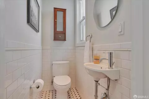 Bath - 753 Cayuga Ave, San Francisco, CA 94112 photo 1 of 4