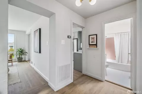 Entry Way - 2422 45th Ave, San Francisco, CA 94116 photo 4 of 5