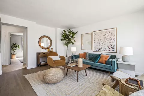 Living - 2422 45th Ave, San Francisco, CA 94116 photo 3 of 6