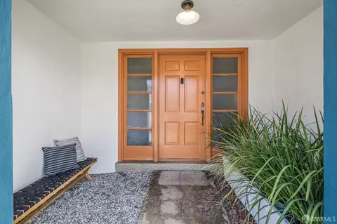 Entry Way - 2422 45th Ave, San Francisco, CA 94116 photo 1 of 5