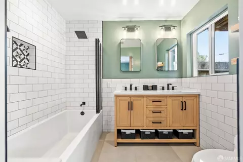 Bath - 1822 43rd Ave, San Francisco, CA 94122 photo 1 of 3