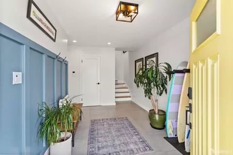Entry Way - 1822 43rd Ave, San Francisco, CA 94122 photo 2 of 5