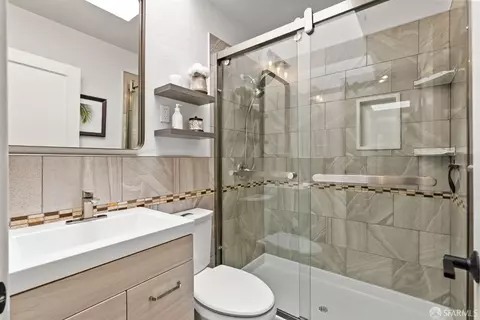 Bath - 1822 43rd Ave, San Francisco, CA 94122 photo 3 of 3