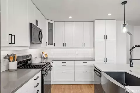 Kitchen - 1822 43rd Ave, San Francisco, CA 94122 photo 4 of 5