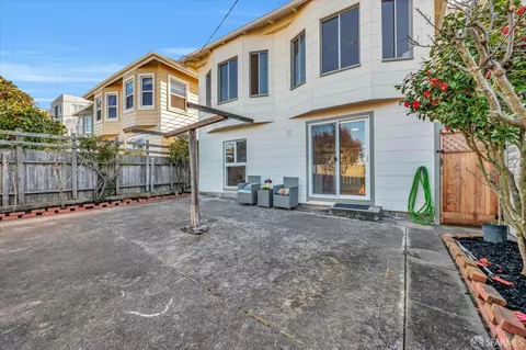 Exterior - 2359 15th Ave, San Francisco, CA 94116 photo 3 of 5