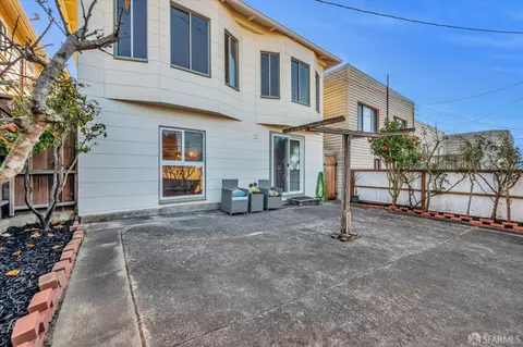 Exterior - 2359 15th Ave, San Francisco, CA 94116 photo 4 of 5