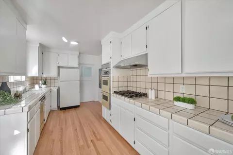 Kitchen - 2359 15th Ave, San Francisco, CA 94116 photo 4 of 4