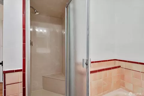 Bath - 1674 40th Ave, San Francisco, CA 94122 photo 2 of 4
