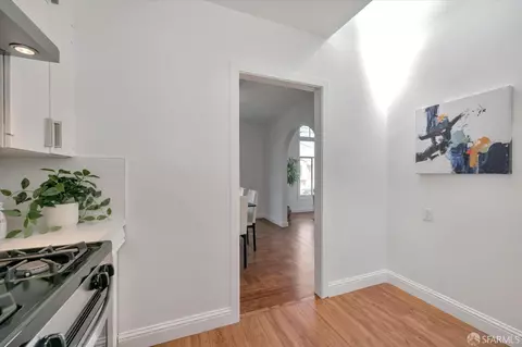 Entry Way - 1674 40th Ave, San Francisco, CA 94122 photo 1 of 2