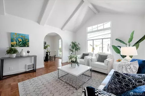 Living - 1674 40th Ave, San Francisco, CA 94122 photo 4 of 5