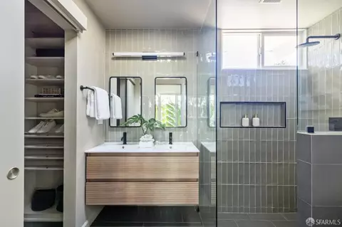 Bath - 1005 Duncan St, San Francisco, CA 94131 photo 1 of 4