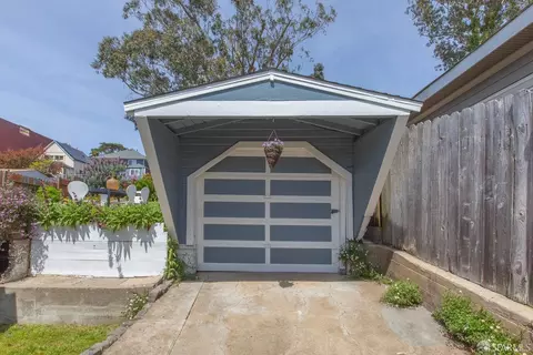 Exterior - 66 Lobos St, San Francisco, CA 94112 photo 7 of 31