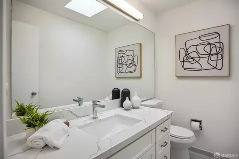 Bath - 33 Midway St #302, San Francisco, CA 94133 photo 2 of 3