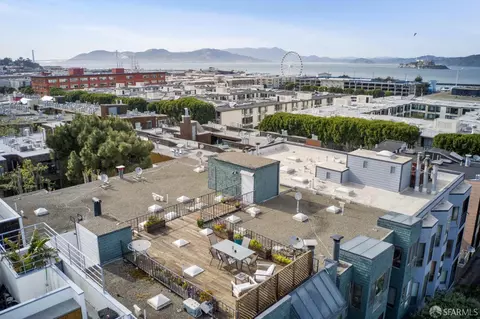 View/Area - 33 Midway St #302, San Francisco, CA 94133 photo 4 of 5