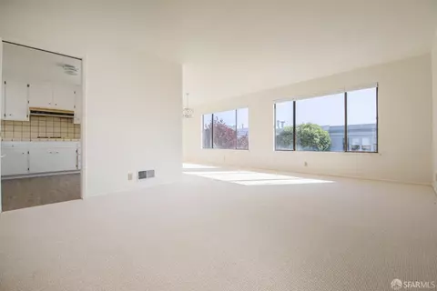 348 Holyoke St, San Francisco, CA 94134