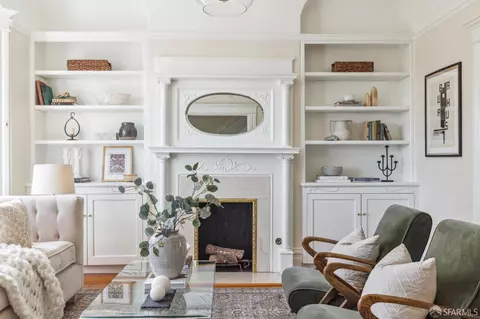 Living - 1010 14th St, San Francisco, CA 94114 photo 3 of 11