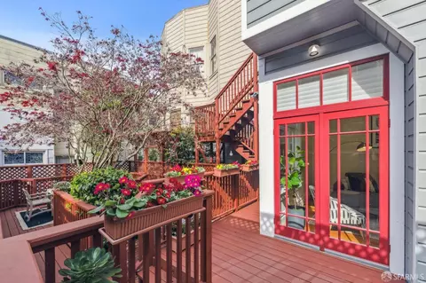 Exterior - 1010 14th St, San Francisco, CA 94114 photo 6 of 13
