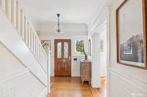 Entry Way - 1010 14th St, San Francisco, CA 94114 photo 1 of 3