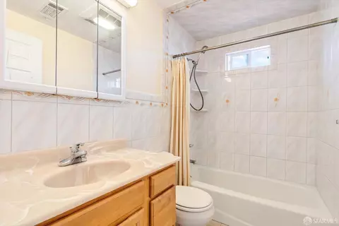 Bath - 1220 Peralta Rd, Pacifica, CA 94044 photo 2 of 2