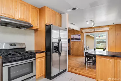 Kitchen - 1220 Peralta Rd, Pacifica, CA 94044 photo 2 of 3