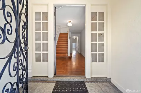 Entry Way - 1107 Broadway, San Francisco, CA 94109 photo 2 of 6