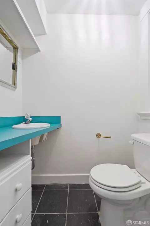 Bath - 1107 Broadway, San Francisco, CA 94109 photo 4 of 5