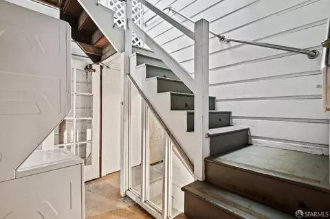 Entry Way - 1107 Broadway, San Francisco, CA 94109 photo 6 of 6