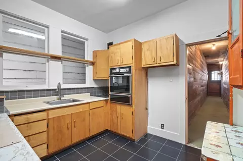 Kitchen - 1107 Broadway, San Francisco, CA 94109 photo 5 of 5