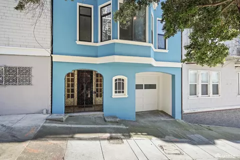 Exterior - 1107 Broadway, San Francisco, CA 94109 photo 3 of 11