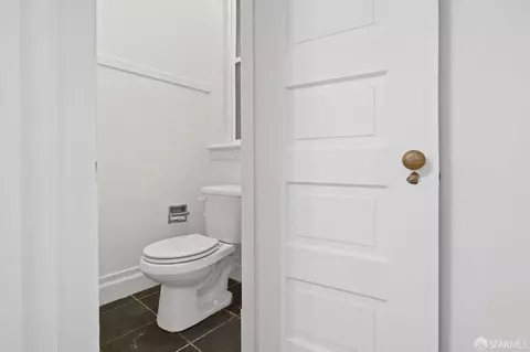 Bath - 1107 Broadway, San Francisco, CA 94109 photo 2 of 5