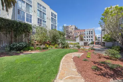 Exterior - 2040 Sutter St #505, San Francisco, CA 94115 photo 2 of 6