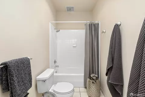 Bath - 2040 Sutter St #505, San Francisco, CA 94115 photo 3 of 3