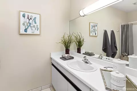Bath - 2040 Sutter St #505, San Francisco, CA 94115 photo 2 of 3