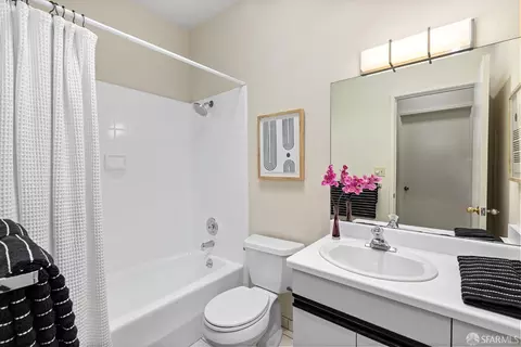 Bath - 2040 Sutter St #505, San Francisco, CA 94115 photo 1 of 3