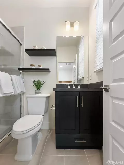 Bath - 635 Alamo Ct, Mountain View, CA 94043 photo 2 of 3