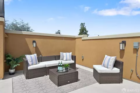 Exterior - 635 Alamo Ct, Mountain View, CA 94043 photo 1 of 9