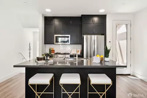 Kitchen - 635 Alamo Ct, Mountain View, CA 94043 photo 1 of 6