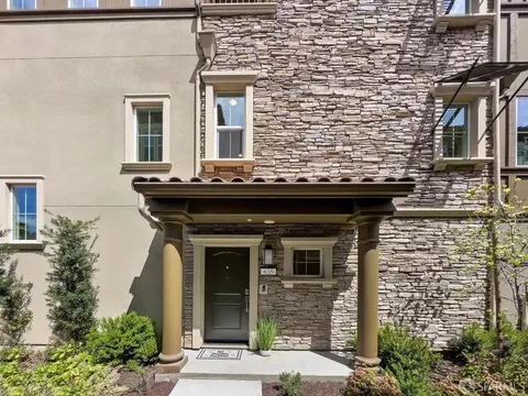 Exterior - 635 Alamo Ct, Mountain View, CA 94043 photo 7 of 9