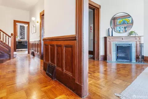 Entry Way - 418 45th Ave, San Francisco, CA 94121 photo 1 of 1